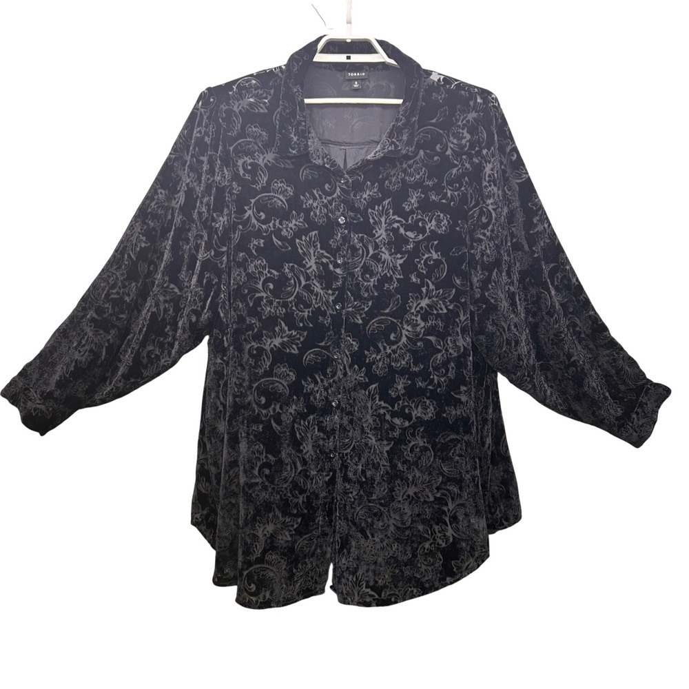 Torrid Button Down Shirt Womens 5X/28 Black Burnout Velvet Floral Blouse Witchy